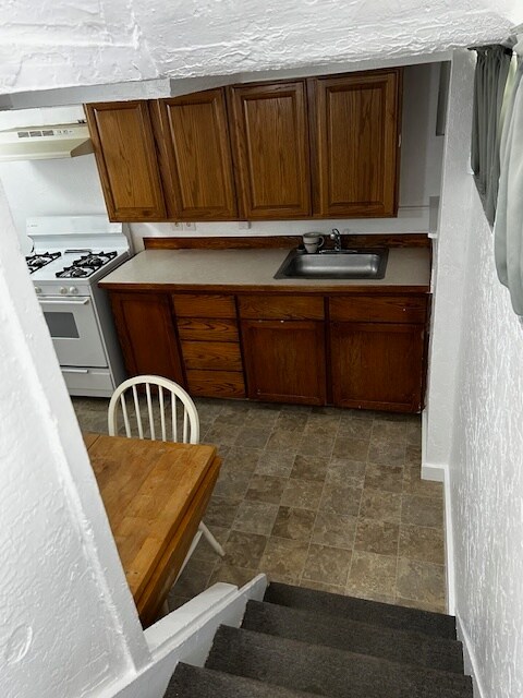 Primary Photo - 107 16th Ave S