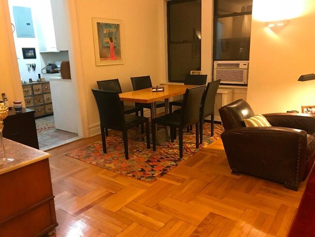 Foto del edificio - 425 Riverside Dr