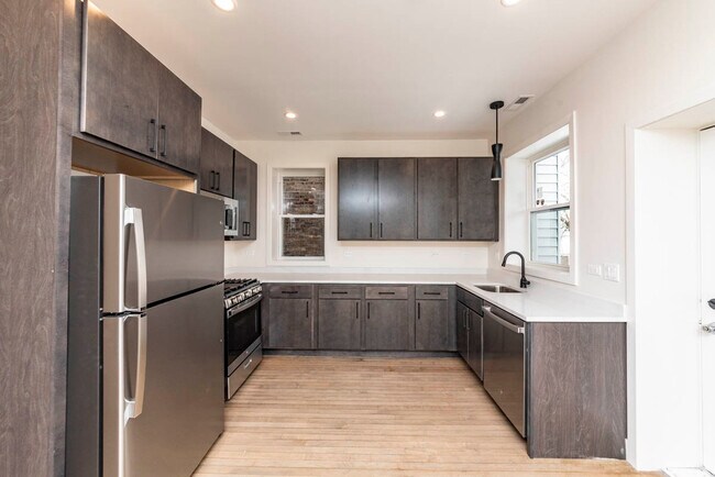 Foto del edificio - 2825 N Rockwell St