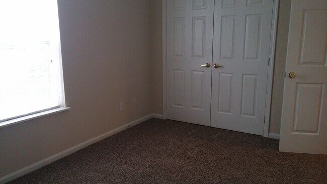 Dormitorio 1 - 4103 Blue Lick Ct