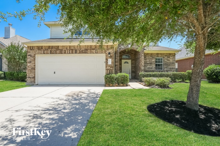 Foto principal - 10047 Arcadian Spgs Ln