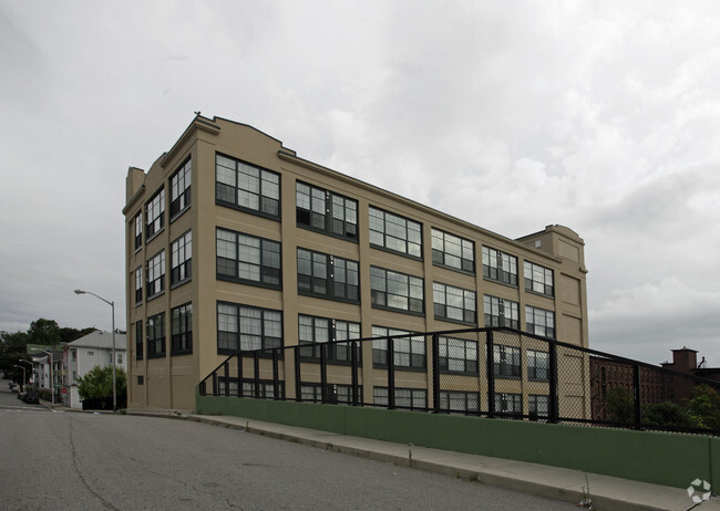 Building Photo - Up Lofts