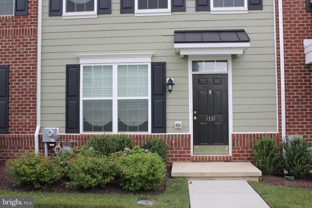 Building Photo - 1331 Parish Ave