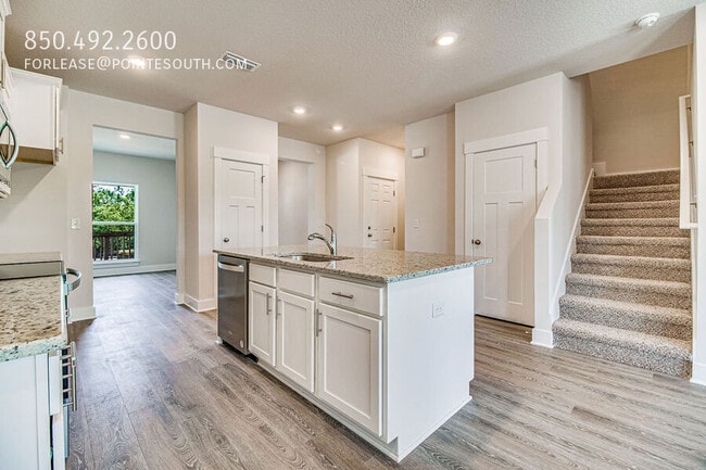 Building Photo - 7917 Sweet Retreat Ln