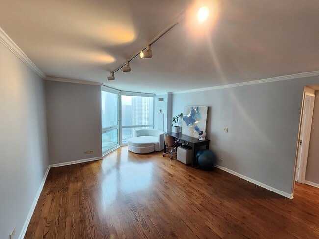 Building Photo - 195 N Harbor Dr