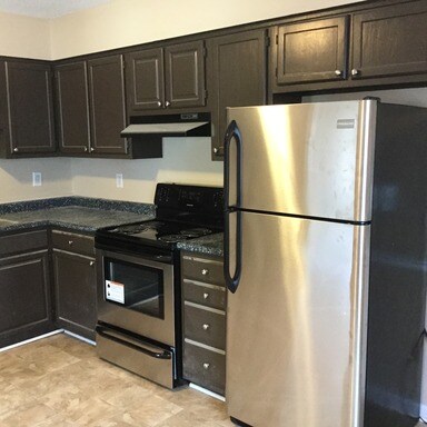 Building Photo - 408 Pineland Ave