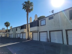 Building Photo - 5049 Spencer St