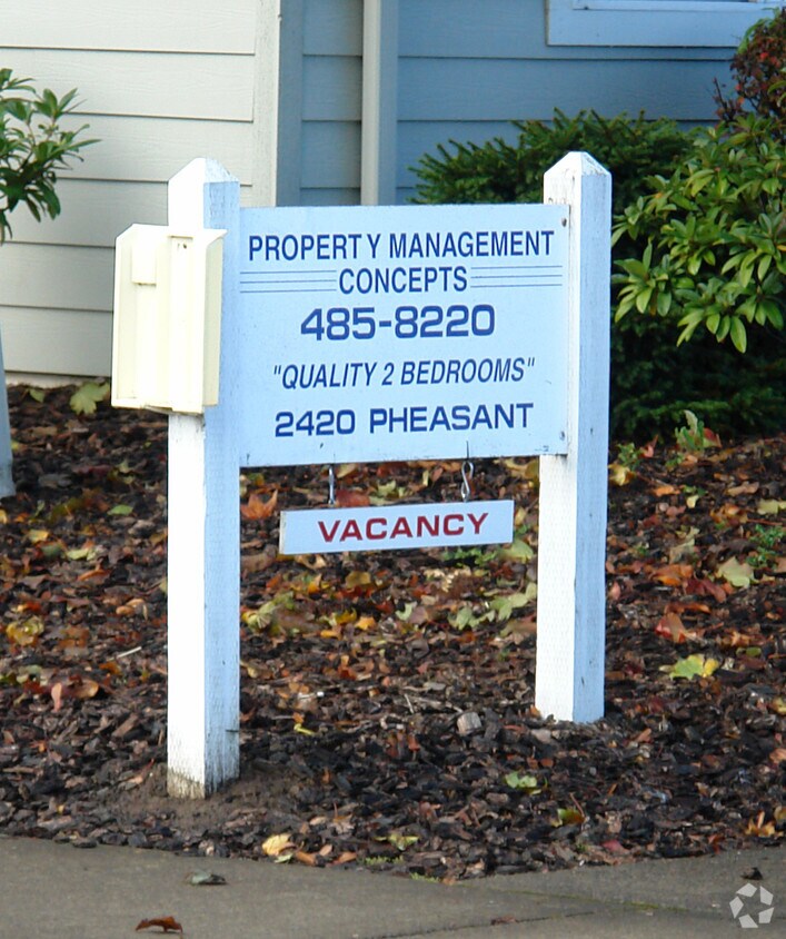Foto del edificio - 2420 Pheasant Blvd
