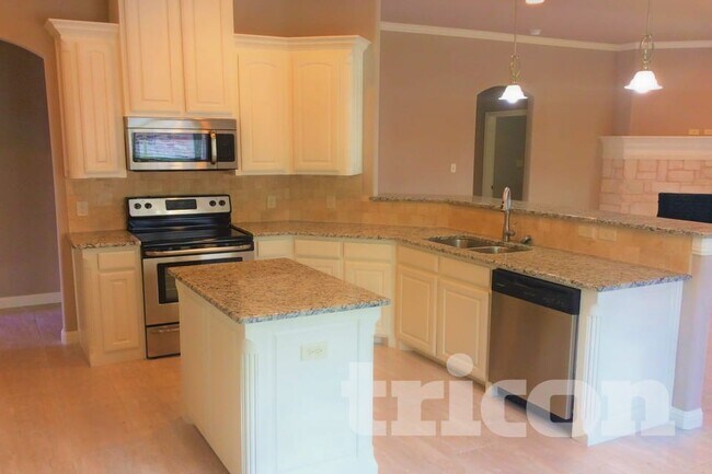 Foto del edificio - 4406 Logan Cir