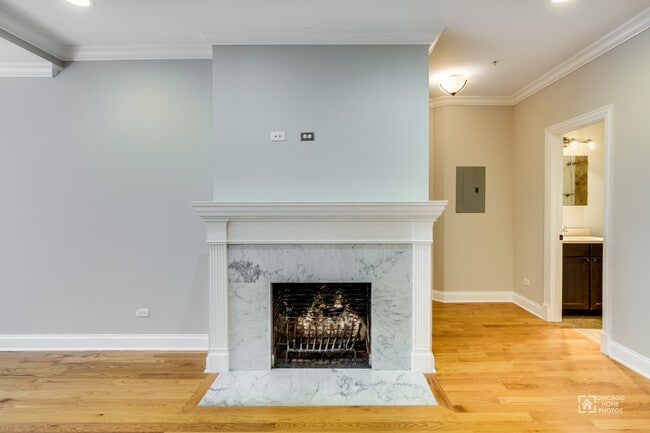 Building Photo - 632 Hinman