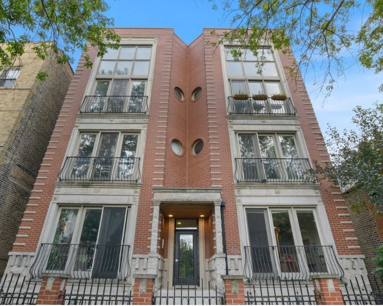 Primary Photo - 943-945 N Leavitt St