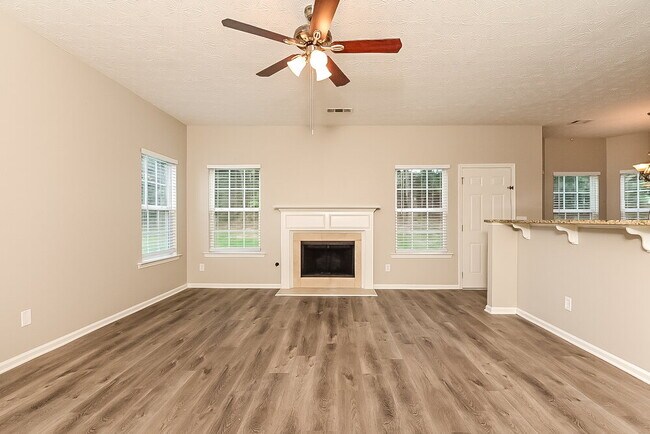 Building Photo - 308 Sunderland Way