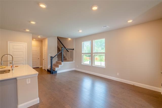 Building Photo - 7800 Manilla Dr