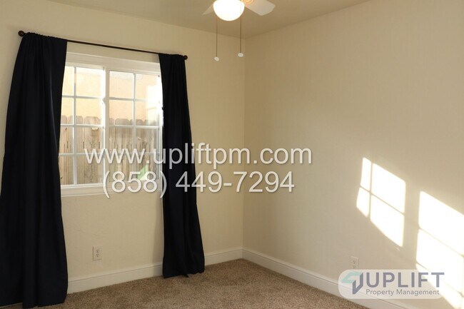 Building Photo - 4 BEDROOM/2 BATHROOM - MIRA MESA