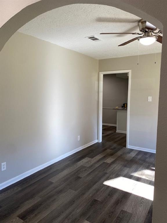 Building Photo - 15725 Northwood Dr