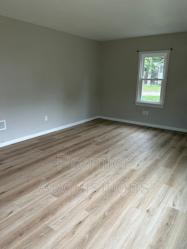 Foto del edificio - 2701 Benbow Ave