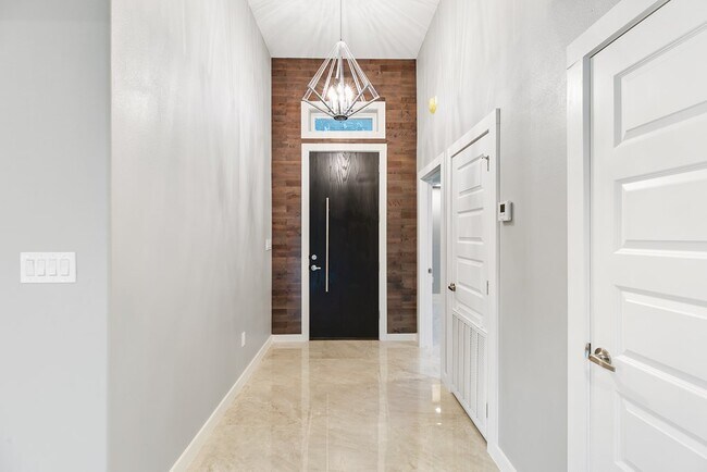 Foto del edificio - 4 Augusta Dr