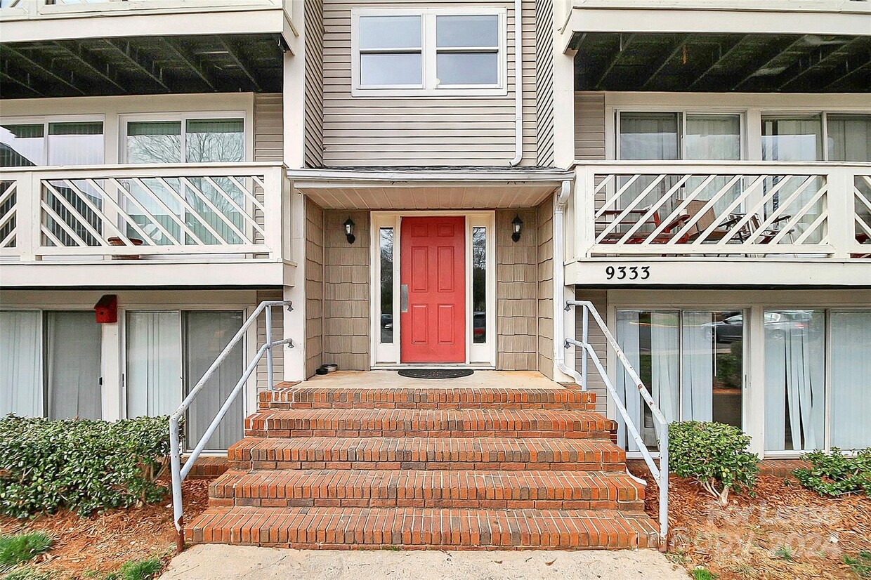 9333 Old Concord Rd Unit F, Charlotte, NC 28213 Condo for Rent in