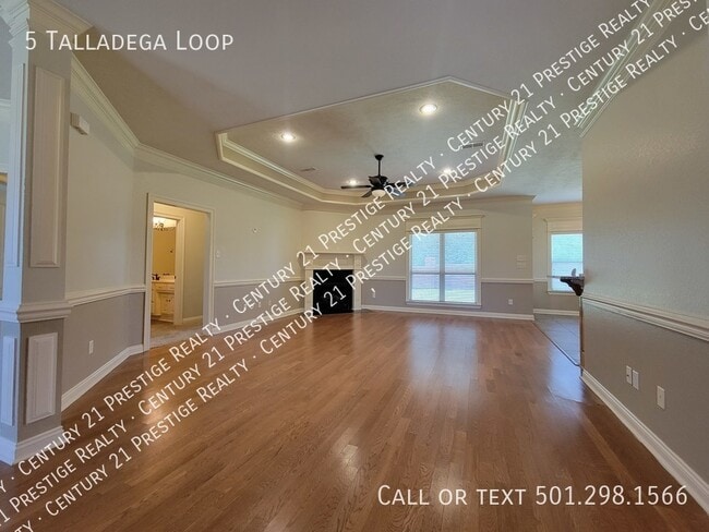 Building Photo - 5 Talladega Loop