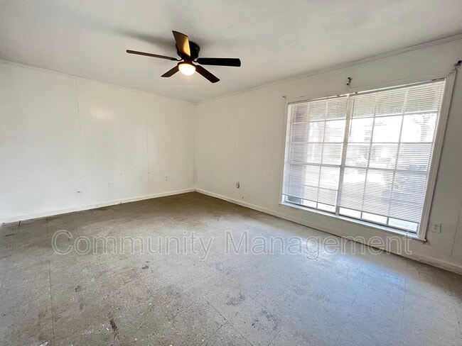 Foto del edificio - 1633 N Marque Ann Dr