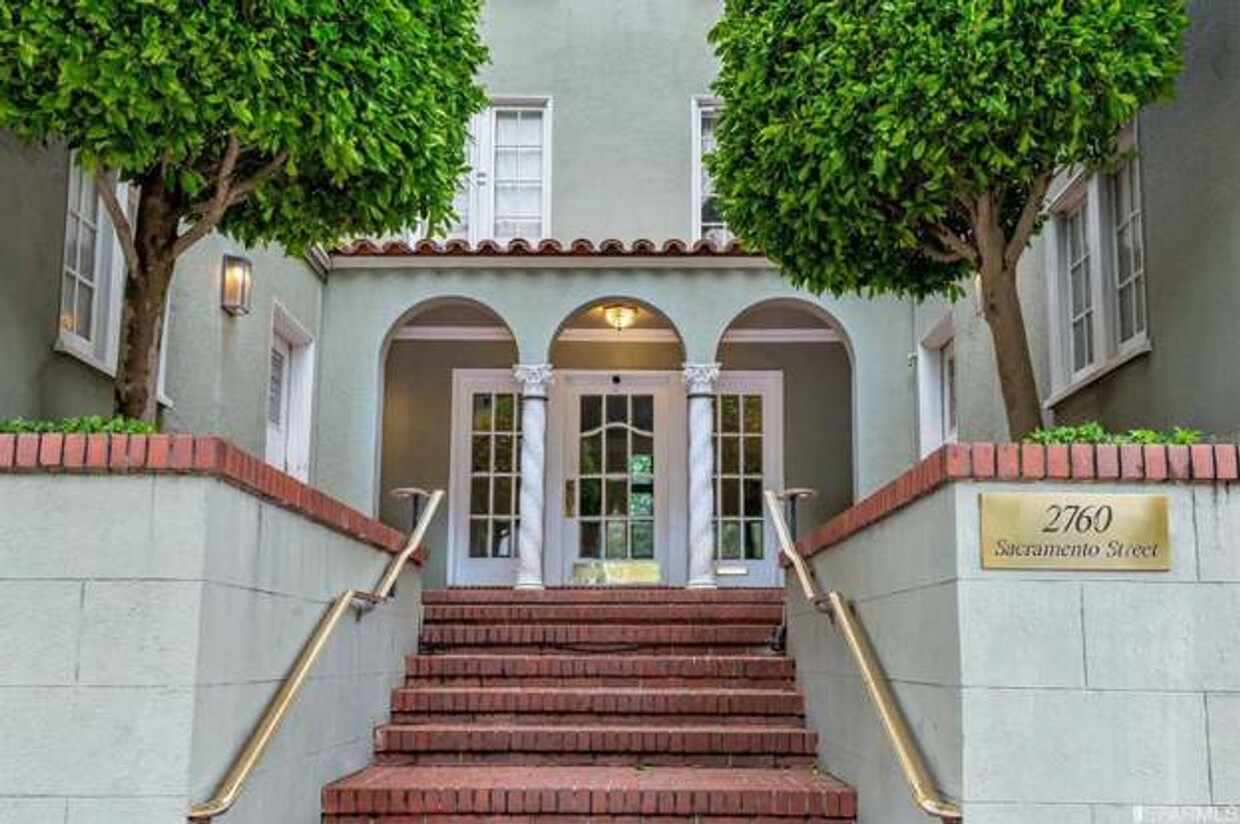 Foto principal - 1BR/1BA Penthouse Level Pacific Heights St...