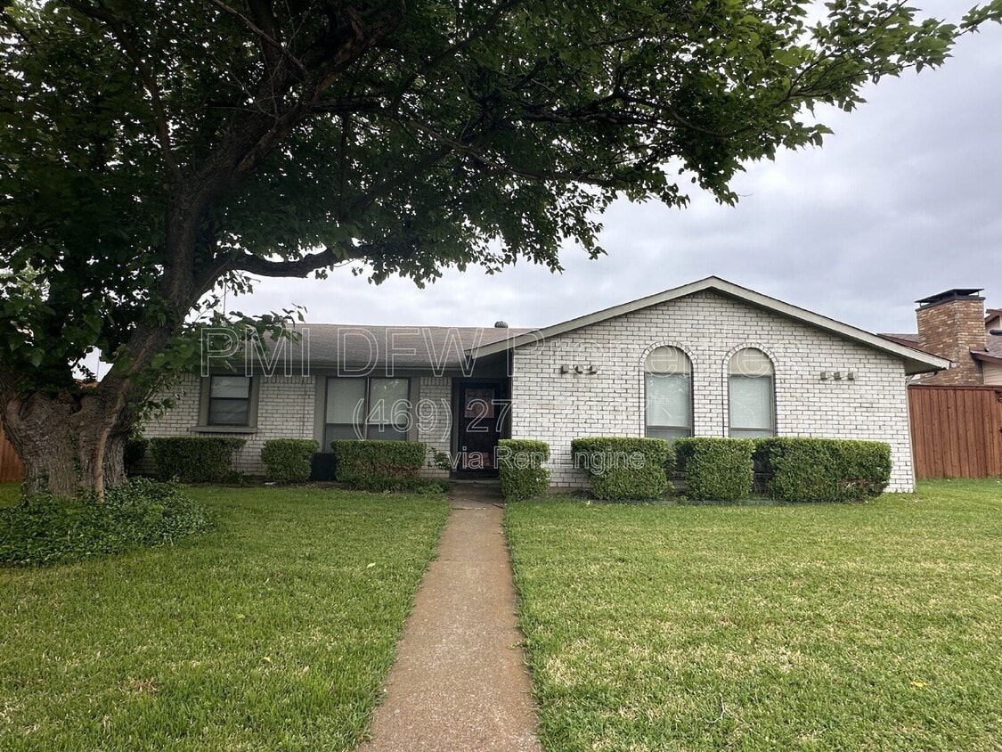 Photo - 1818 Andover Drive