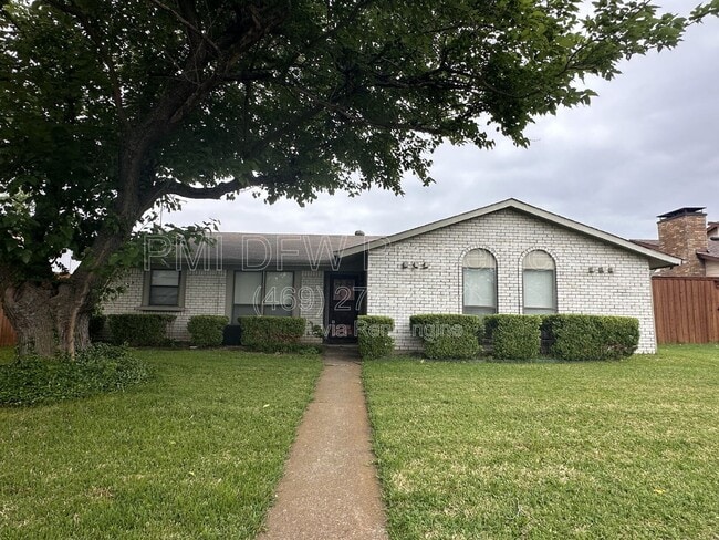 Photo - 1818 Andover Dr House