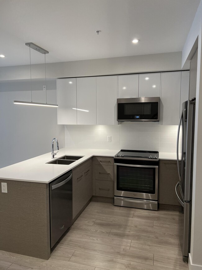 Building Photo - 45500-45500 Market Way