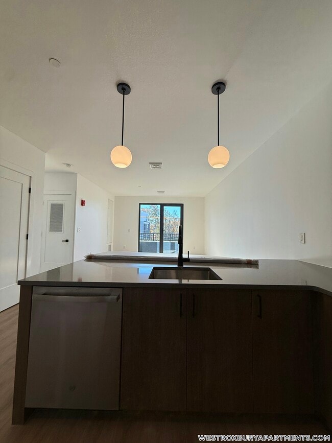 Building Photo - 199 Gardner St