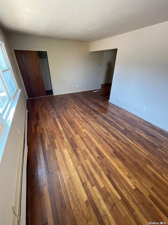 Foto del edificio - 104-06 217th Ln