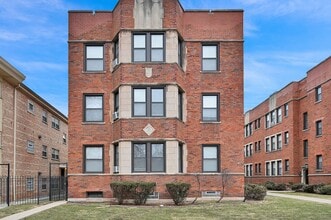 Building Photo - 10633 S Hale Ave