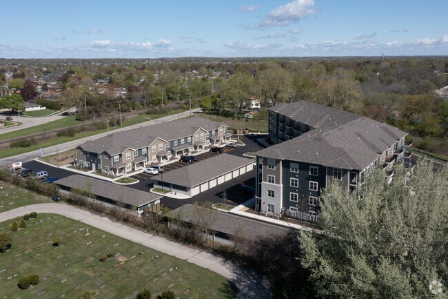 Building Photo - Parkview Commons