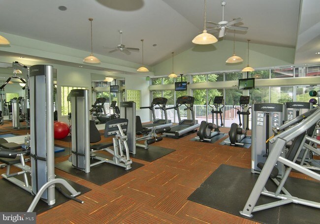 Foto del edificio - 6003 Hunt Ridge Rd