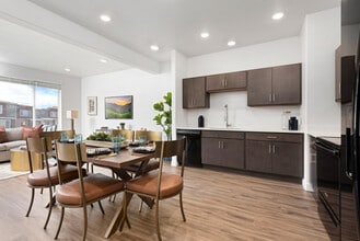 Building Photo - Haven Dell Townhomes