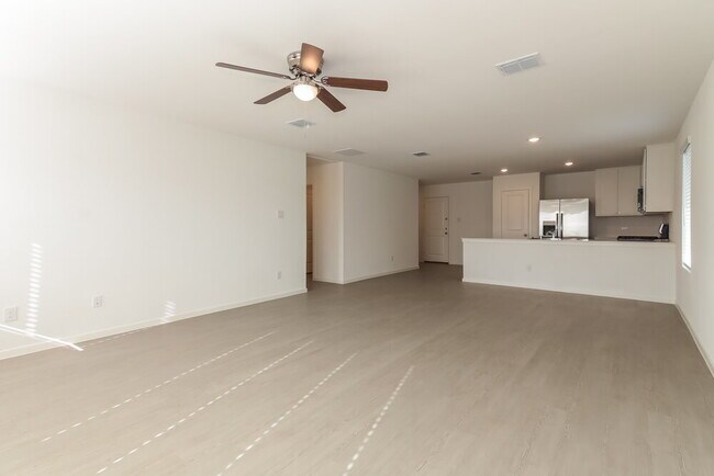 Building Photo - 1808 Javelina St