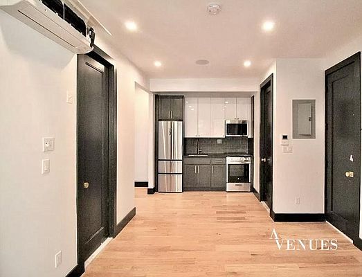 Building Photo - 561 4th Ave