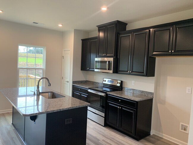 Building Photo - 252 Brier Summit Pl