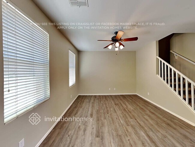 Building Photo - 2812 S 100th Dr