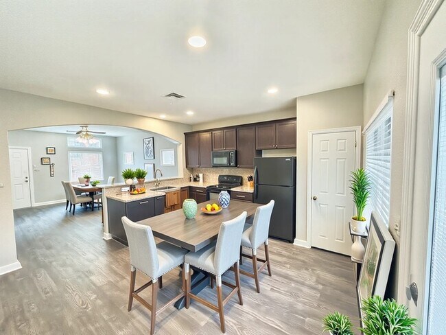 Foto del edificio - 56 Woodland Hills Dr