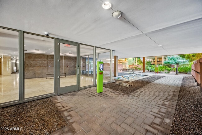 Foto del edificio - 7167 E Rancho Vista Dr