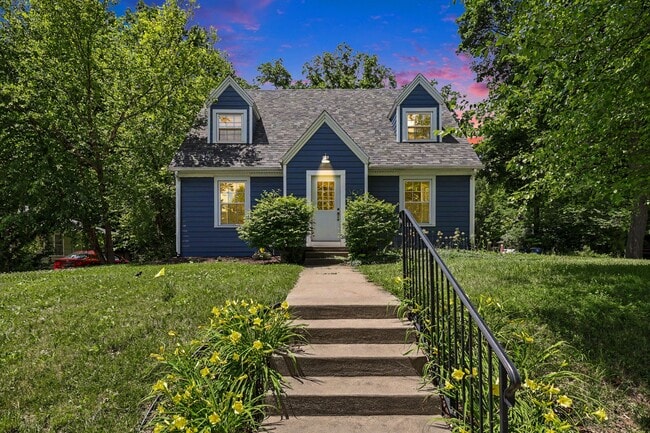 Photo - 307 Doty Ave House