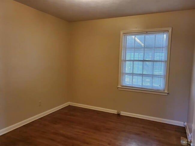 Foto del edificio - 1788 S Perkins Rd