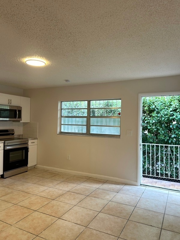 Foto del edificio - 485 NW 25th Ct