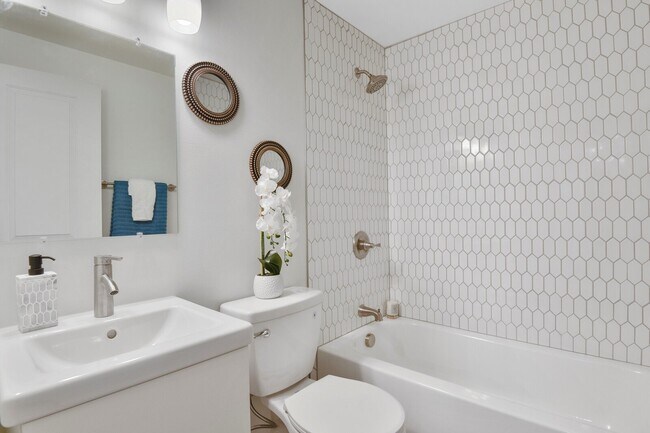 Foto del edificio - 4729 Meade St
