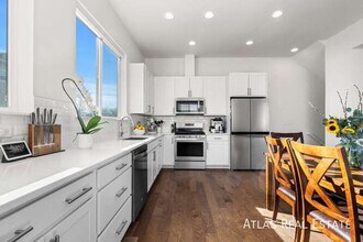 Building Photo - 7856 W 43rd Pl