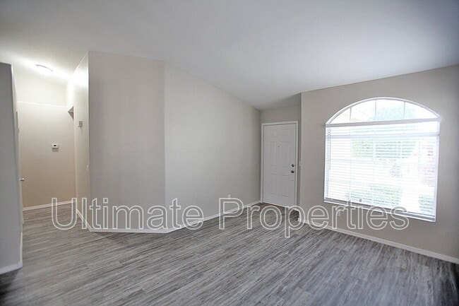 Building Photo - 7132 W La Senda Dr