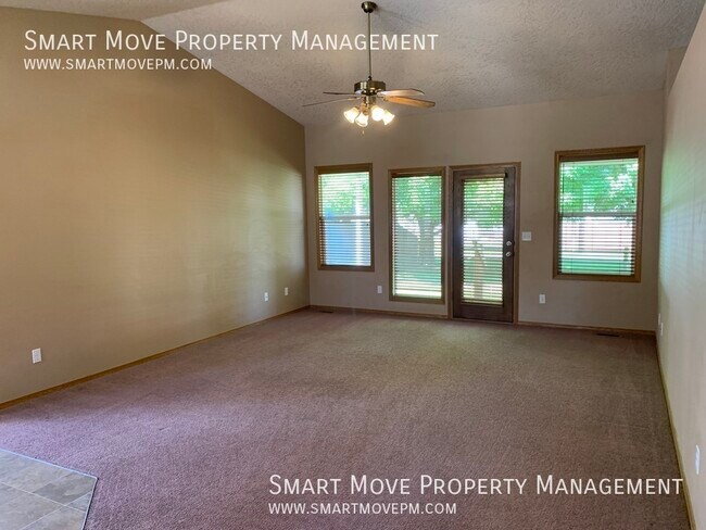 Foto del edificio - 2593 N Ridgebury Way