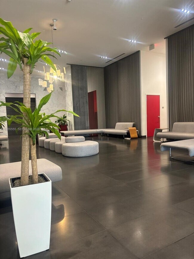 Building Photo - 1600 NE 1st Ave