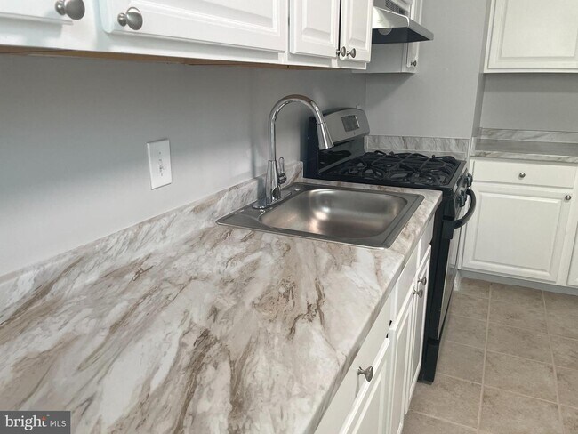 Building Photo - 742 Quince Orchard Blvd