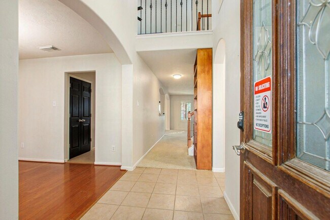 Foto del edificio - 22110 Field Green Dr